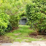9Ra - 4Bd House - Wembley Views