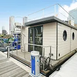 Water Lodge In London - Roof Terrace