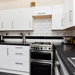 The Holloway Place - Modern 1Bdr Flat With Balcony