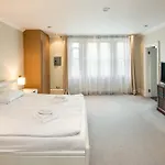 Kensington Skyline Penthouse