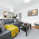 Cozylease 3-Bed Canary Wharf Retreat,Near City Lcy
