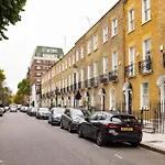The Impressionists Fireplace - 3 Bedroom Home In Chelsea