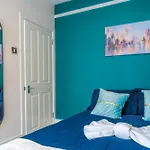 Beautiful 2 Bedroom With Private Garden In Wimbledon - Minutes From Central London