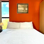 Chic 1 Bedroom Apartment Central London By Wild