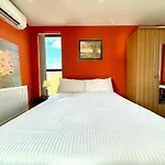 Chic 1 Bedroom Apartment Central London By Wild