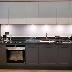 Five Star Luxury One Bed Apartment In Leafy West Hampstead