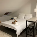 Lovely 1-Bed Studio In Walthamstow London