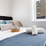Stylish 1 Bed Canary Wharf Apt - Perfect For Corporate & Tourists