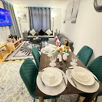 Beautiful Family Apartment In London
