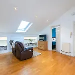 Pembridge Gardens By Capital