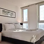 Still Life Aldgate Deluxe