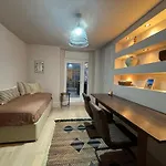 Pristine 2Bd Flat With Private Patio Earls Court