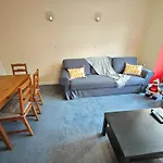 Bright And Spacious 2-Bedroom Flat Near Emirates Stadium