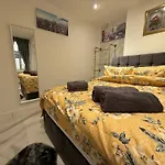 Luxury Studio In Victoria, 7 Minutes Walk To Victoria Station, Room 2