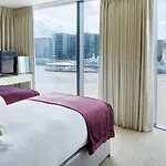 Beautiful Luxury Riverside Apartment Sleeps 8