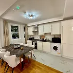 Central London Holborn Convent Garden 2Bed 2Bath Near Station & Restaurants
