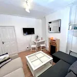 One Bedroom Flat Sw8
