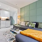 Stylish 1Br Fulham Flat With Private Patio
