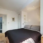 The Snug Spot - Fitzrovia - By Frankie Says