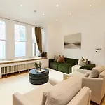 The Hampstead Getaway - Charming 5Bdr Home With Conservatory