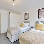 Chic & Spacious Accommodation In Stratford Westfield - O2 Arena & London Stadium