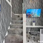 Last-Minute Specials L Sleeps Up To 3 L Spectacular Studio Apartment By Live London Short Lets & Serviced Accommodation
