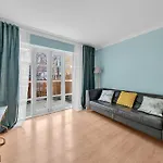 Tower Bridge 2 Bedrooms House