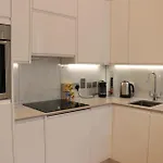Luxury Garden View Flat - Kensington