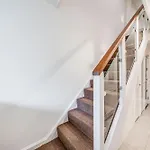 Leo\'S Place In Mile End 2 Double Beds, 1 Bunk Bed, Max 6, Spacious, Ideal For Families
