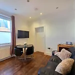 City Hub 2 Bedroom Apartment In Paddington