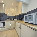 City Hub 2 Bedroom Apartment In Paddington