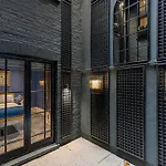 37 Cadogan Place Exquisite Maisonette