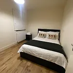 2 Bed Apartment Tower Bridge Big Ben The Shard