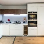 Spectacular Brand New 2 Bedrooms And 2 Bathroom Apartment