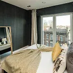 Spectacular Brand New 2 Bedrooms And 2 Bathroom Apartment