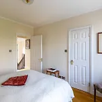 Pass The Keys Charming Portobello Road Apartment