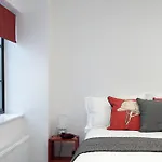 Superb 3 Bedroom Covent Garden House With 3 Ensuite Bathrooms