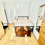 Spacious 2Bed House In Clapham Common