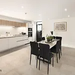5 Mins Walk To Bond Street, Marylebone Mews