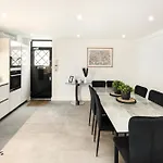 5 Mins Walk To Bond Street, Marylebone Mews