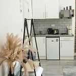Comfortable Studio By Kilburn & Hampstead Station