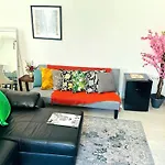 Lovely Quiet Spacious Apartment Around Little Venice Desirable Location Very Central By Ricky & Giustina