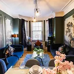 The Landmark Luxurious House