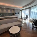Exclusive And Stylish 1Bed 1Bath Apartment