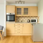 Stylish Flat In The Heart Of Battersea