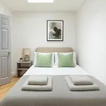 Spacious 2 Bed Flat In Hammersmith