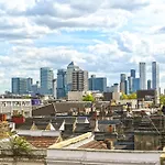 Spacious 5 Bedroom 3 Mins Walk From Mile End