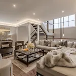 Luxurious 4-Bed Knightsbridge Home Near Harrods