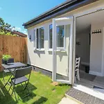 Stayzo - Crofton Park - Central London Refurbished Studio