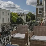 Beautiful Westbourne 2Bdr Haven